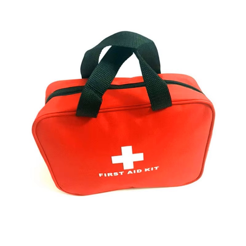 Apteczka z kompaktową i lekką  – First Aid Bag Kit recenzja i cena